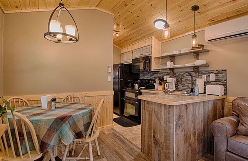 Maggie Valley Cottage | Cottage on the Creek - Perfect for Your Mountain Getaway