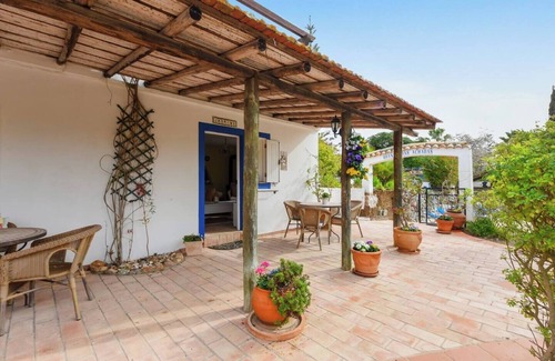 Farta Vacas Cottage | Cottage "Quinta das Achadas - Mimosa" with Pool, Wi-Fi, Terrace & Garden