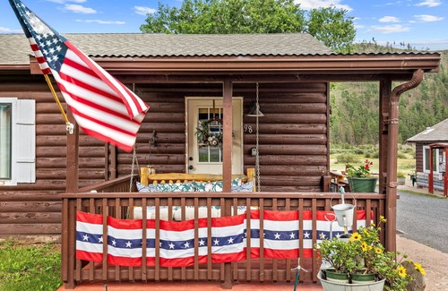 Greer Cabin | Cottage Room on Main