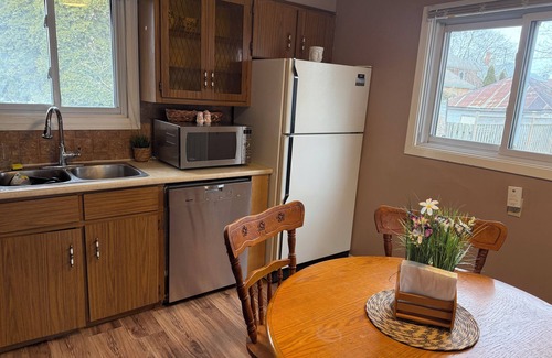 Chatham-Kent Cottage | Cottage Style Single Level 2 bed Cozy House for nature lovers