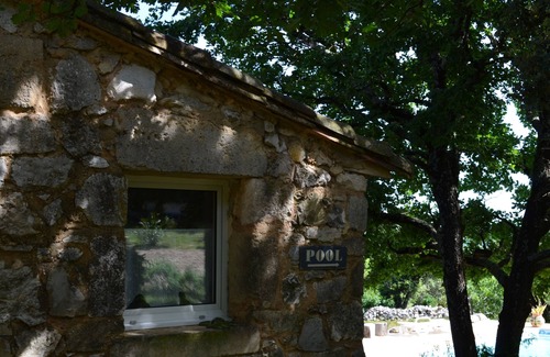 Lussan Cottage | Cottage under the Oaks near Uzes pont du gard