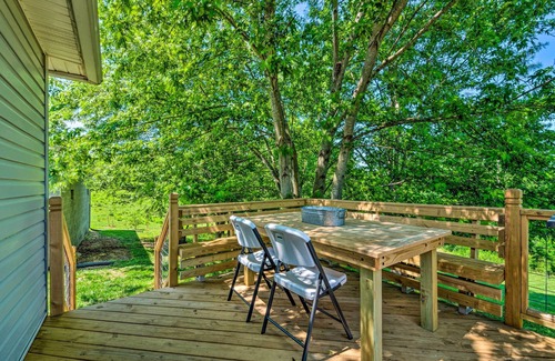 Byrdstown Cottage | Cottage w/Deck & BBQ: 2 Mi to Dale Hollow Lake!