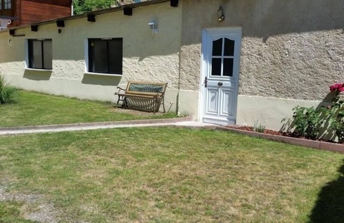 Belleville-sur-Meuse Cottage | Cottage with enclosed garden, terrace and Wi-Fi, near Verdun