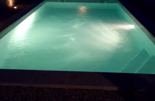 L'Isle-sur-la-Sorgue Cottage | Cottage with pool in L'Isle Sur La Sorgue