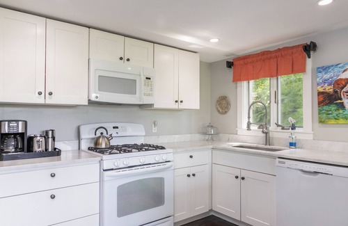 Arlington Cottage | Cottage with a View Nestled in the Battenkill Valley