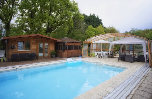 Langonnet Cottage | Cottage with HEATED INDOOR POOL/SPA facilities Langonnet Morbihan ,Brittany