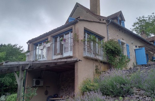 Montbrun Cottage | Cottage with pool - panoramic views over the Lot Valley with WiFi