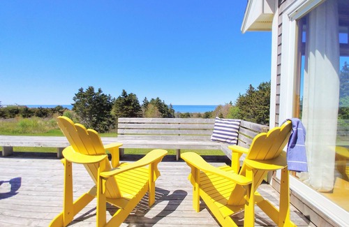 Selkirk Cottage | Cottage with private beach on the North Shore