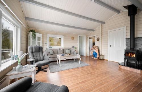 Lødingen House | Cottage with seaview