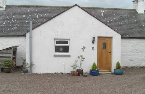 Kirkcudbright Cottage | Cottage with stunning views over Kirkcudbright Bay, a short walk from the beach.