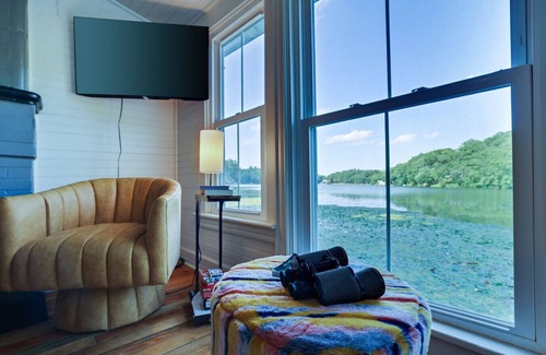 Saylorsburg House | Cottage with stunning lake views