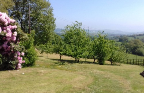 Colyton Cottage | CottageOnFarmAndStablesEDevon,PicturesqueViews,NrJurassicCoast-CouplesDiscounts