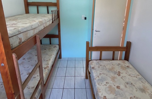 Lazaro Ski Chalet | Cottages 1 minute from the beach - Ubatuba - Flat 6