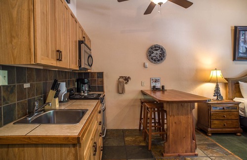 Taos Ski Valley Cabin | Cottam's Lodge by Alpine Village Suites