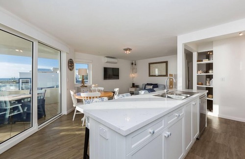 Cottesloe Apartment | Cottesloe Blue Apartment - Executive Escapes