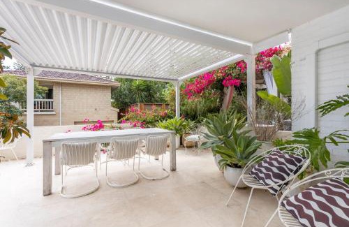 Cottesloe Apartment | Cottesloe Seadragon Apartment