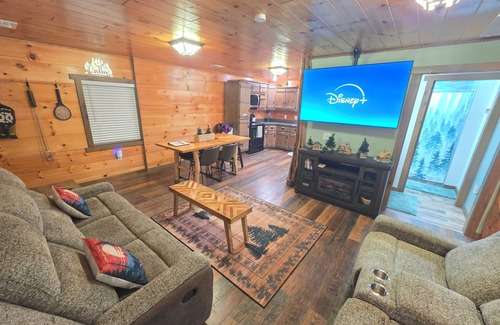 Scotland Cabin | Country Cabin - Hot Tub - Free Kayaks - Gig Speed Internet - Fire Pit!