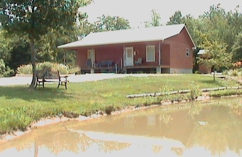 Collinsville Cabin | Country Cabin.We have cleaned the cabin top to bottom! Get out of the city!