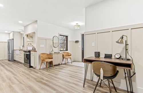 Red Wing House | Country Chic – Gourmet Kitchen, Fire Pit & Acreage