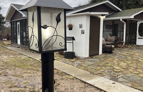 Whitwell Cottage | Country Cottage in the Beautiful Sequatchie Valley with a view of Whitwell Mtn.