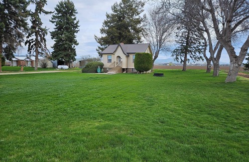 Weiser Cottage | Country Cottage just minutes from downtown Weiser. Pet friendly!