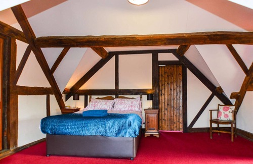 Challock Cottage | Country cottage on organic farm with Oak beams, shared hot tub and stunning views
