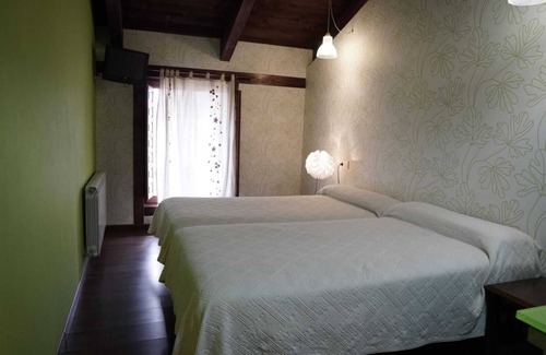 Mambrilla de Castrejon House | Country House 'La Platería I' with Shared Garden and Wi-Fi