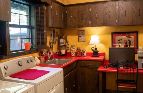 Corinth House | COUNTRY ESCAPE! Minutes from Pickwick Lake and Downtown Corinth!