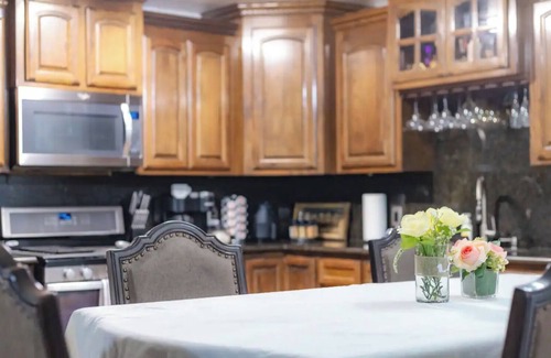 Harlingen House | Country Getaway At Its Finest
