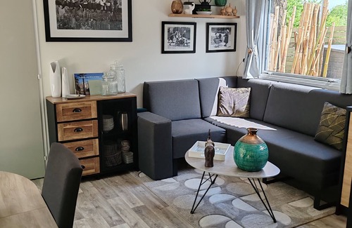 Baud House | Country getaway in a mobile home, 40 minutes from the beach, with a large terrace!