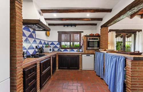 Jimena de la Frontera Villa | Country House 'Caty' with Mountain View, Private Pool and Wi-Fi