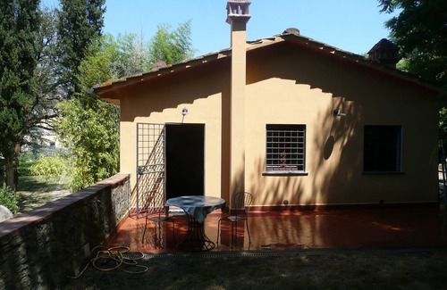 Serravalle Pistoiese House | country house- oratory- with private garden