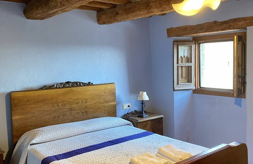 Casserres Cottage | country holiday home - 9 rooms - 10/14 persons