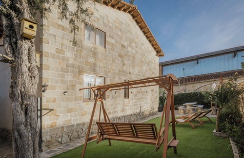 Abejar House | Country Home 'El Cedro' with Mountain View, Private Terrace and Wi-Fi