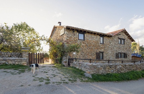 Pi House | Country House 'Cal Caló' with Mountain View, Private Pool and Wi-Fi