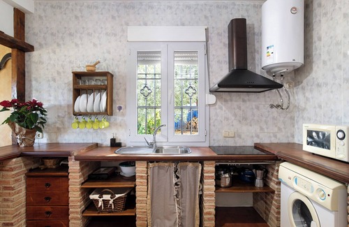 Zahara de la Sierra House | Country House 'Casa Azahar' with Lake View, Private Terrace and Wi-Fi