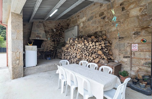 Arteixo House | Country House 'Arijón' with Sea View, Private Pool and Wi-Fi