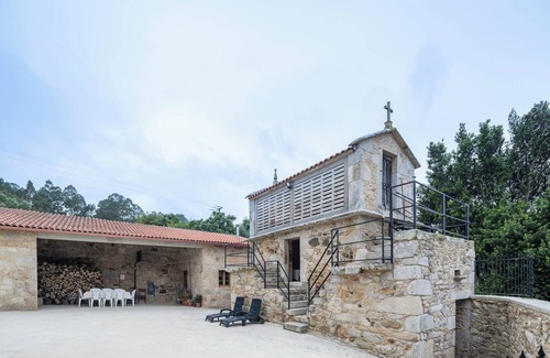 Arteixo House | Country House 'Arijón' with Sea View, Private Pool and Wi-Fi