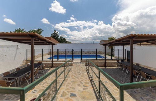 Galvez House | Country House 'Callejón Del Pozo 2' with Shared Pool, Wi-Fi and Air Conditioning