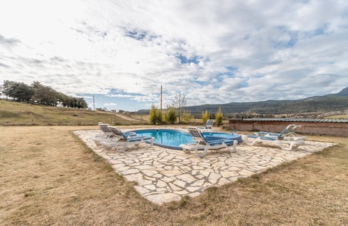 Capolat House | Country House 'Can Caubet I' with Mountain View, Shared Pool and Wi-Fi