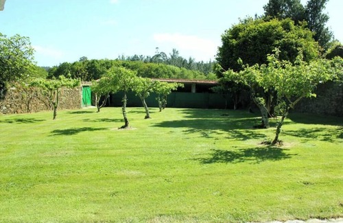 Coristanco House | Country House 'Casa 1' with Shared Terrace, Shared Garden and Wi-Fi
