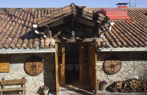 Larraul House | Country House 'Casa Rural Agerre Berri' with Mountain View and Private Terrace