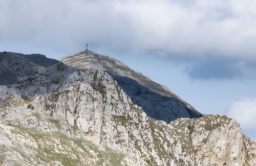 Arriondas House | Country House 'Collado Santo Tomás' Entire Property