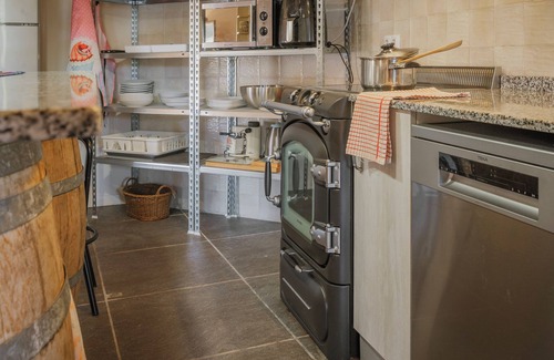 Villagalijo House | Country House 'El Astial' with Mountain View, Private Terrace and Wi-Fi