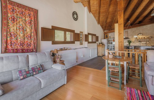 Villagalijo House | Country House 'El Astial' with Mountain View, Private Terrace and Wi-Fi