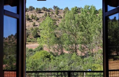 Vadillo House | Country House 'El Mirador De Campumedra' with Mountain View, Private Terrace and Wi-Fi