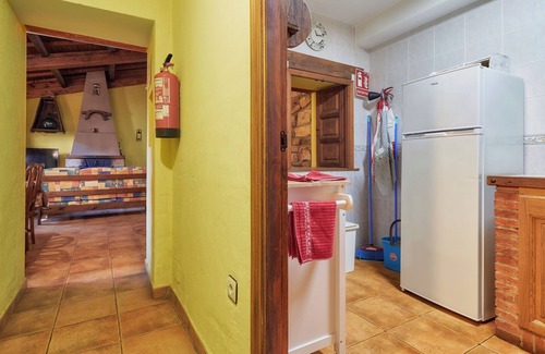 Boca de Huergano House | Country House 'Aldaron' with Mountain View, Private Garden and Wi-Fi