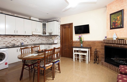 Villatorres House | Country House 'Carmen House' with Private Pool, Wi-Fi and Air Conditioning