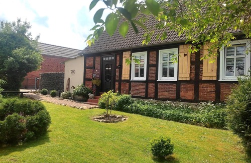 Pritzwalk House | Country House 'Ferienwohnung Steffenshagen' with Shared Garden and Wi-Fi