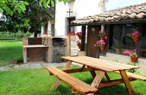 Egues Cottage | Country house Mertxenea with free WIFI and barbecue